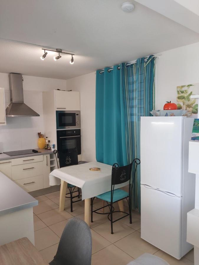Appartement Face A La Marina Du Marin Martinique Le Marin Екстериор снимка