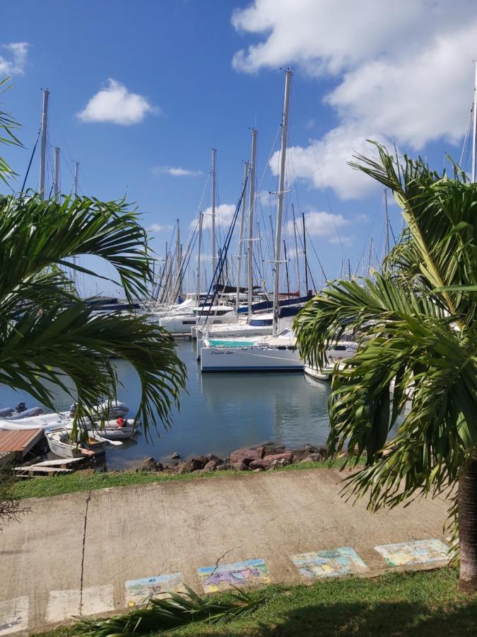 Appartement Face A La Marina Du Marin Martinique Le Marin Екстериор снимка